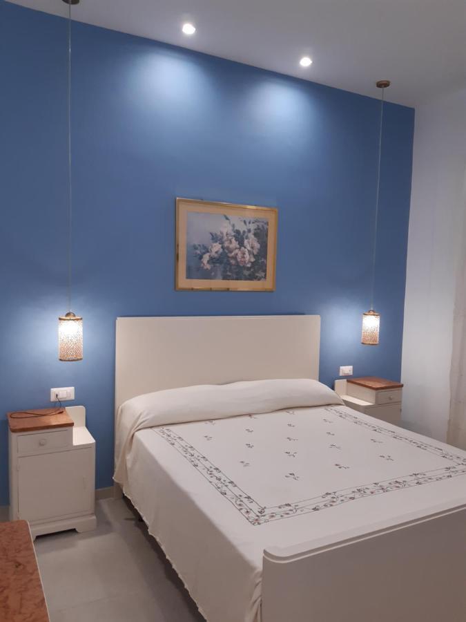 Casa Vacanze Rosa Aci Trezza Luaran gambar