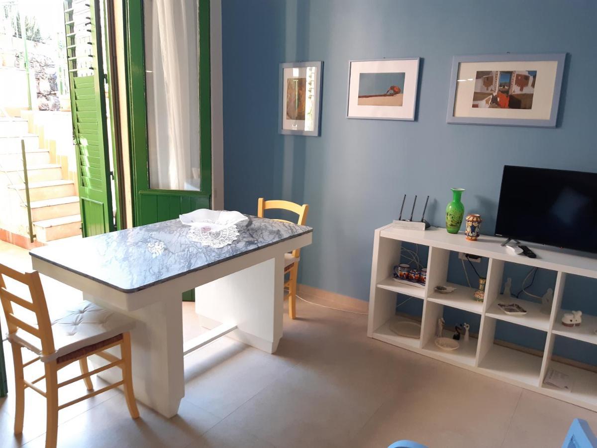 Casa Vacanze Rosa Aci Trezza Luaran gambar