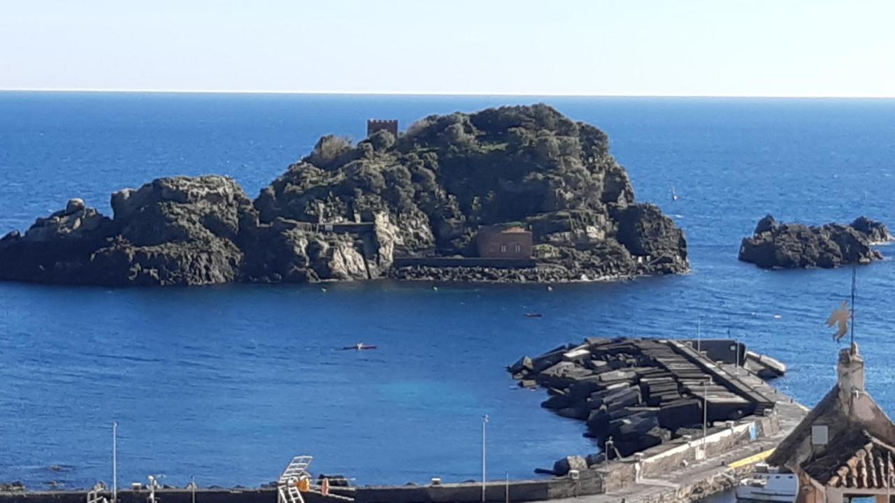 Casa Vacanze Rosa Aci Trezza Luaran gambar