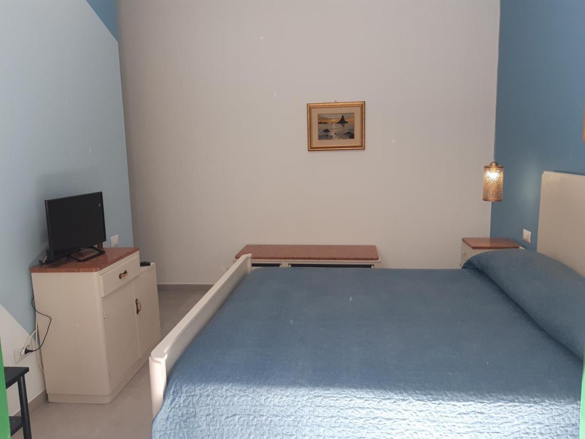Casa Vacanze Rosa Aci Trezza Luaran gambar