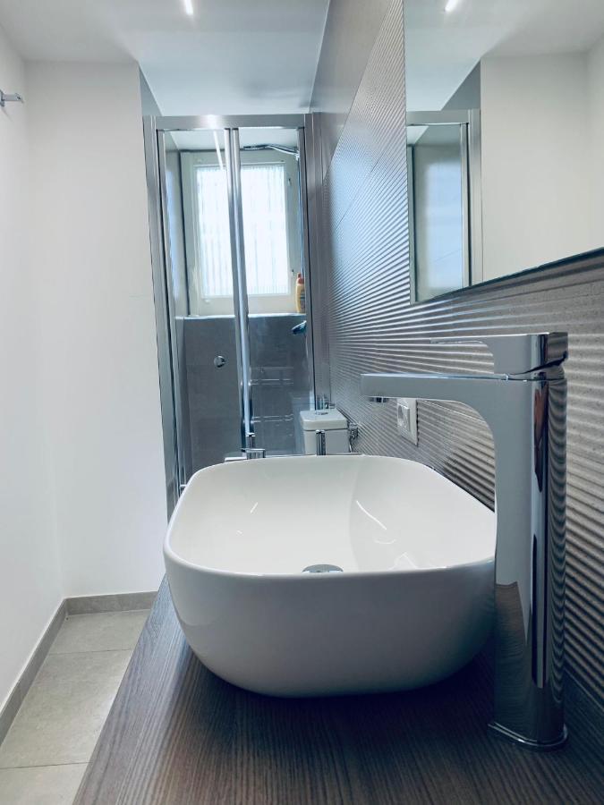 Casa Vacanze Rosa Aci Trezza Luaran gambar